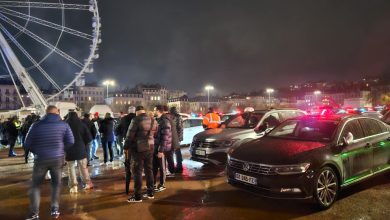 les CRS débloquent plusieurs points stratégiques autour de Lyon