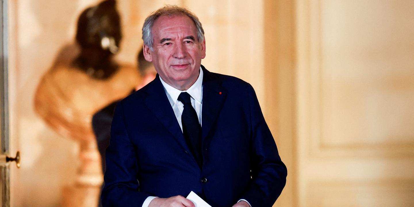 En direct, François Bayrou Premier ministre : La France Insoumise refuse de participer aux consultations organisées lundi à Matignon – Le Monde