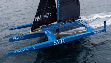 François Gabart stoppe sa tentative de record du tour du monde à la voile après une collision avec un OANI, « objet ou animal non identifié »