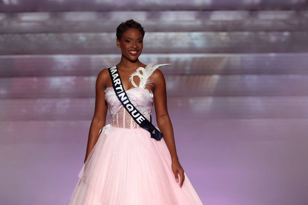 Candidate la plus âgée du concours, première Miss Martinique victorieuse… Qui est Angélique Angarni-Filopon, Miss France 2025 ?