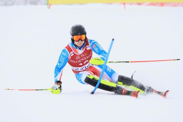 Steven Amiez mène la première manche du slalom de Val-d’Isère