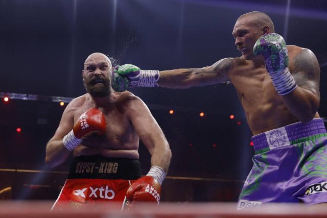 Usyk remporte le match revanche contre Fury et reste champion du monde des poids lourds