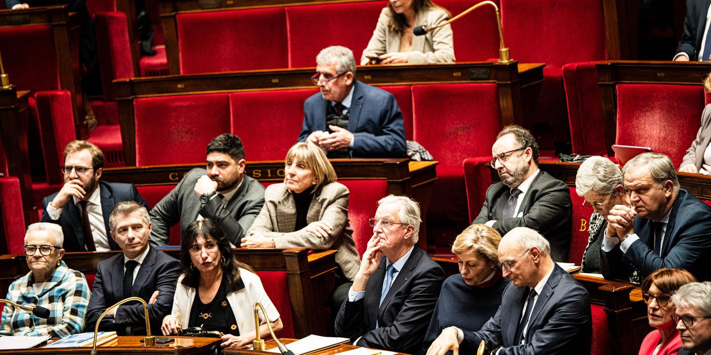 En direct, censure du gouvernement Barnier : le Premier ministre a quitté l’Elysée, où il devait remettre sa démission à Emmanuel Macron – Le Monde