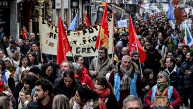 la CGT s’inquiète d’une « crise sociale, avec baisse des salaires et des retraites » et d’une « crise démocratique », déclare Sophie Binet