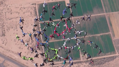 96 parachutistes en chute libre pour un record du monde