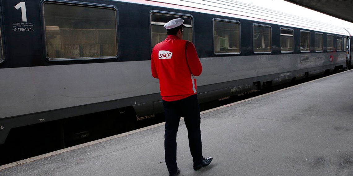 la SNCF menace un pont de mai très attendu
